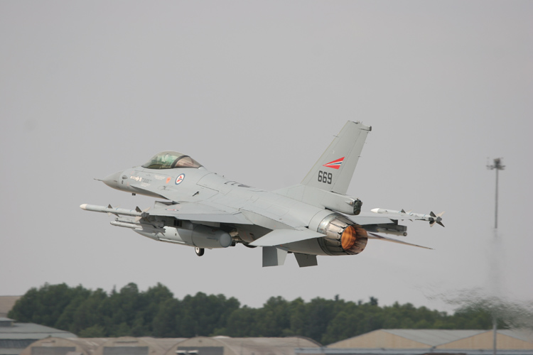 669 338 Skv F-16AM 