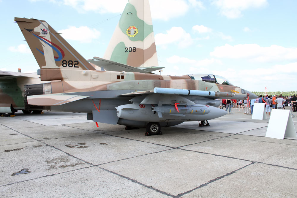 882 F-16I Israel