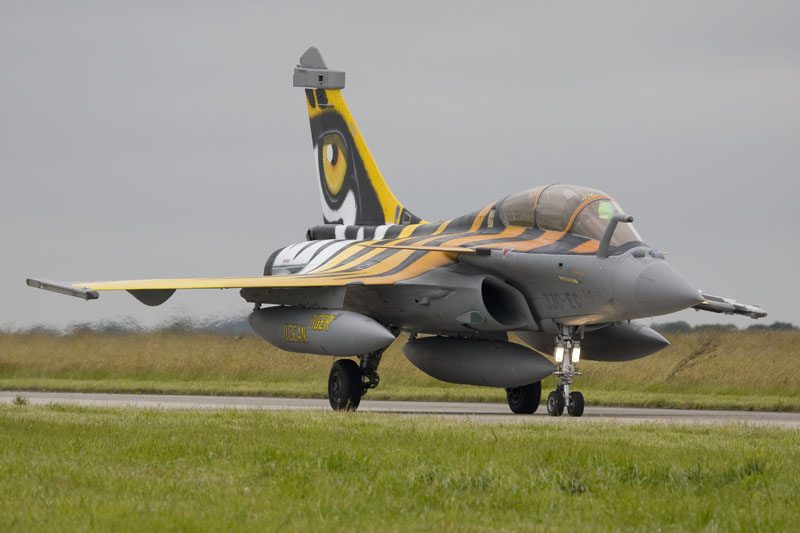 305 330-EC EC 05.330 Rafale B