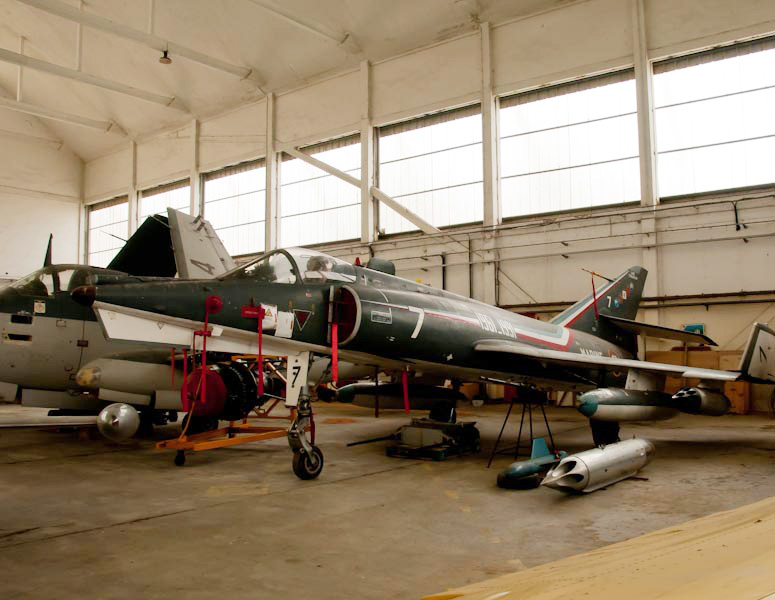 7 Dassault Etendard 4M 